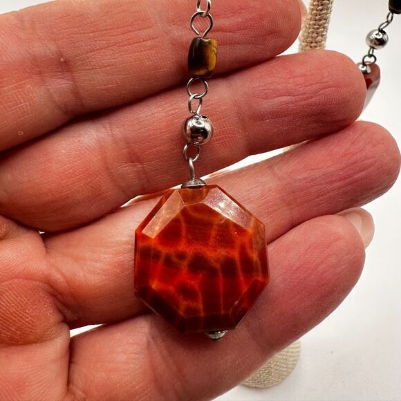 Fire agate stone, tigers eye in silver tone earrings and stretch bracelet set! - Picture 8 of 10